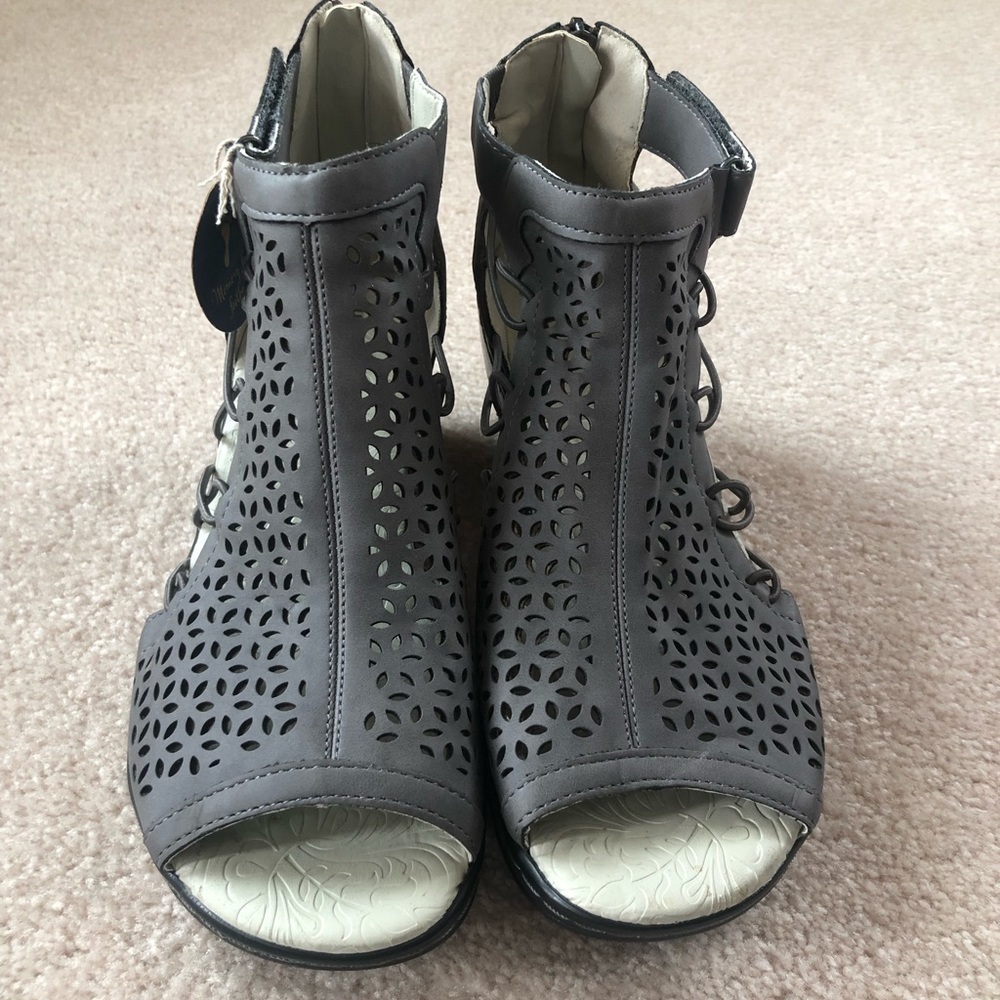 JBU Wedge Gray Vegan Perforated Back Zip Bootie Sandal Womens Size 8.5